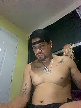 Snapshot of Dominicanobb chatting on February 5, 2026, 4:39 am Dominicanobb online show from February 5, 2026, 4:39 am