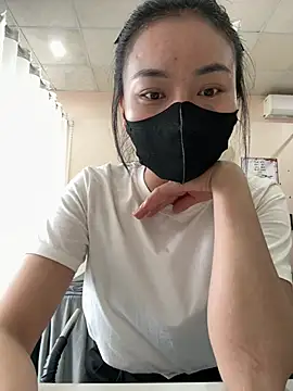 Chiipp69 online show from March 4, 2026, 3:01 am