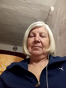 KlaudiaDarling online show from March 5, 2026, 4:36 pm