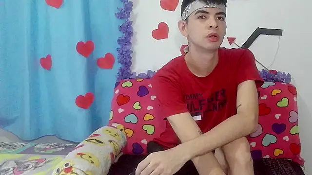 Snapshot of nico22love chatting on February 17, 2026, 2:57 pm nico22love online show from February 17, 2026, 2:57 pm