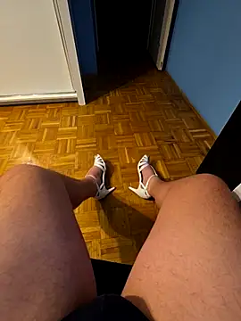 highheelsboy1 online show from December 22, 2025, 8:06 pm