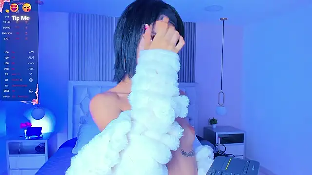 Chloe dolls18 online show from February 13, 2026, 8:27 pm