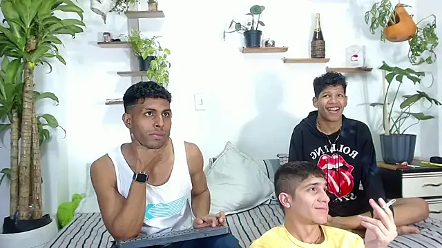 Interracial Snow Bunny online show from February 9, 2026, 11:31 pm