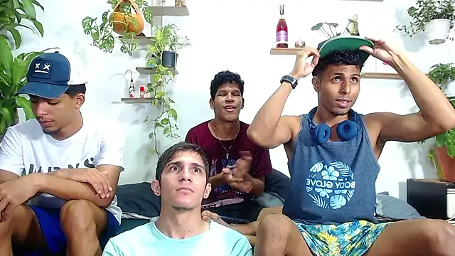 Interracial Snow Bunny online show from March 3, 2026, 11:10 pm