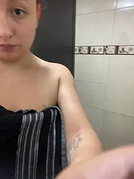 Scarlet auraa online show from March 4, 2026, 8:26 pm