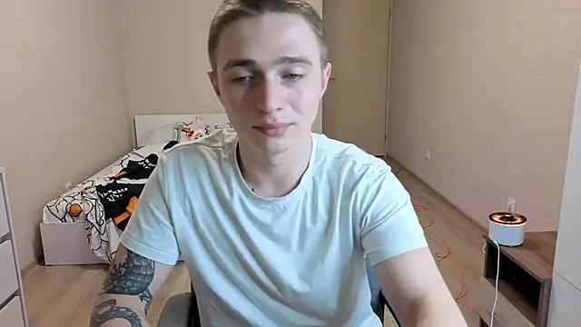 LEO  MILLER online show from May 19, 2026, 9:54 pm
