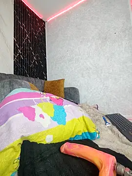 Isis Hot   online show from March 27, 2026, 11:43 am