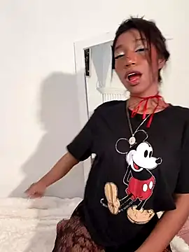 DAMMLEYLA online show from January 17, 2026, 5:45 am