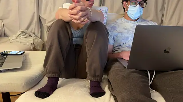 Ambrrr online show from April 7, 2026, 2:12 am