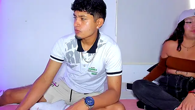 Snapshot of Bela_and_Dominicck chatting on January 7, 2026, 7:49 pm Bela and Dominicck online show from January 7, 2026, 7:49 pm