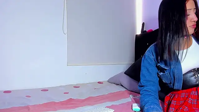 Snapshot of Bela_and_Dominicck chatting on January 9, 2026, 8:43 pm Bela and Dominicck online show from January 9, 2026, 8:43 pm