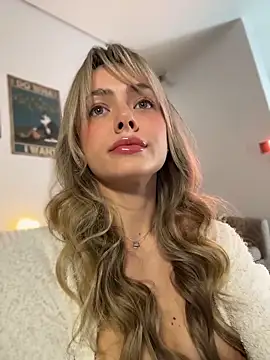 Kylie Mystic online show from April 21, 2026, 3:02 am