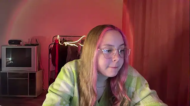 ZoraDearmon online show from February 12, 2026, 9:10 pm