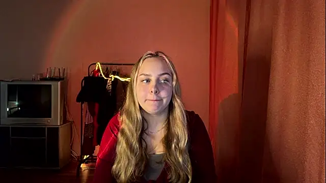 ZoraDearmon online show from March 3, 2026, 7:42 pm