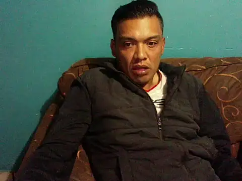 Snapshot of latinomoreno95 chatting on February 28, 2026, 1:17 am latinomoreno95 online show from February 28, 2026, 1:17 am