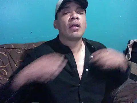 Snapshot of latinomoreno95 chatting on February 28, 2026, 3:46 pm latinomoreno95 online show from February 28, 2026, 3:46 pm