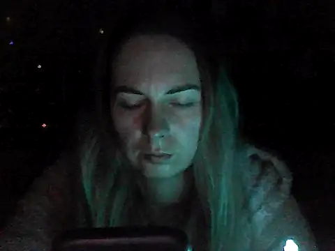 Snapshot of VikiLove765 chatting on January 13, 2026, 12:16 am VikiLove765 online show from January 13, 2026, 12:16 am