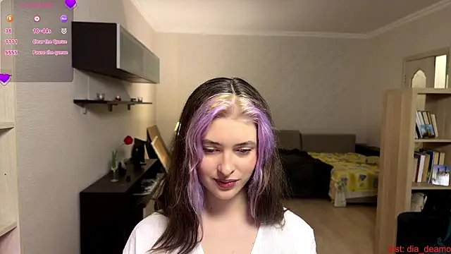 Dia DeAmas online show from April 16, 2026, 3:46 pm