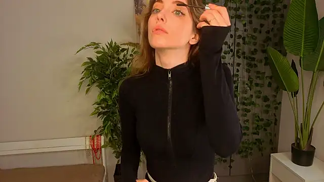 BrianneMallory online show from February 8, 2026, 6:06 am