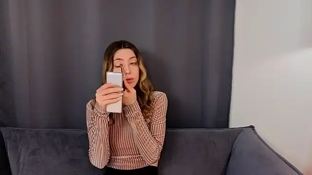 BrianneMallory online show from February 19, 2026, 6:20 am