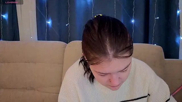 Snapshot of BevHanni chatting on January 10, 2026, 8:10 pm BevHanni online show from January 10, 2026, 8:10 pm