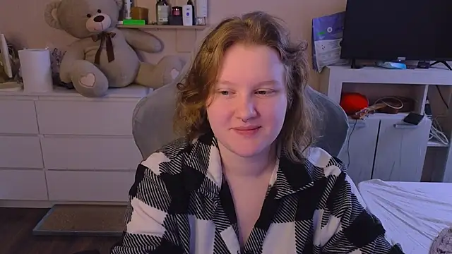 Ol1via online show from April 7, 2026, 2:56 am