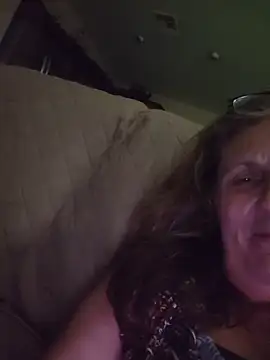 HotAzMilf online show from April 8, 2026, 7:19 am