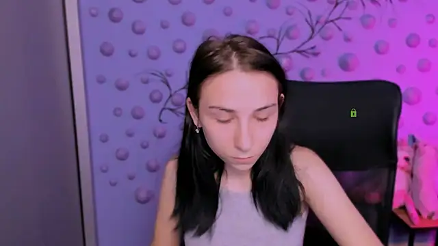 sweetie chloe  online show from January 6, 2026, 9:46 am