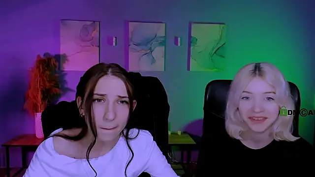 sweetie chloe  online show from March 24, 2026, 9:47 am