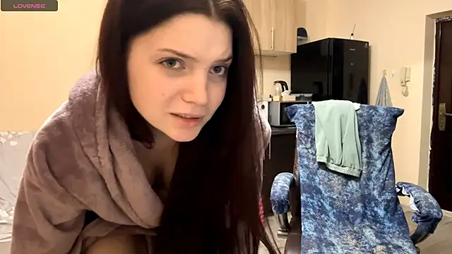 Snapshot of RiaDendy chatting on February 1, 2026, 3:27 am RiaDendy online show from February 1, 2026, 3:27 am