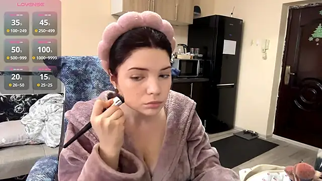 Snapshot of RiaDendy chatting on February 8, 2026, 7:45 am RiaDendy online show from February 8, 2026, 7:45 am