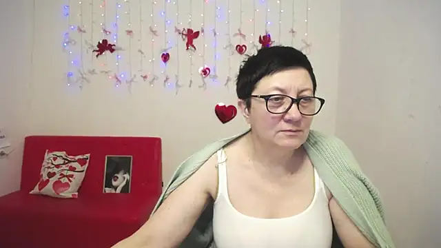 EmilyL0ve online show from February 15, 2026, 6:15 pm