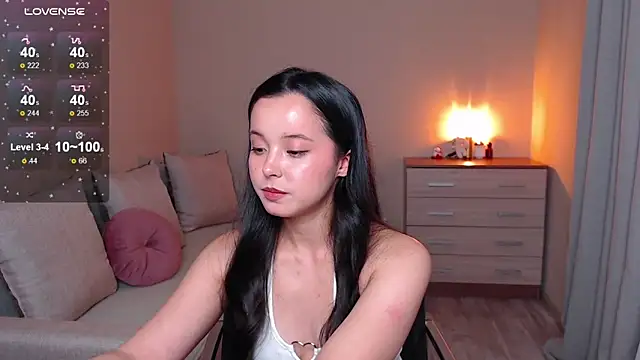 lia hetty online show from September 24, 2025, 3:48 pm