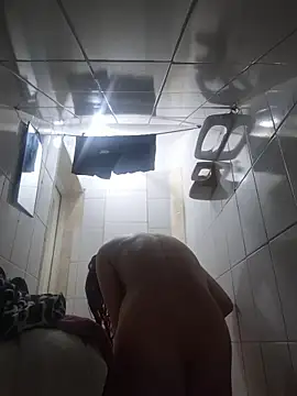 cintia love online show from April 8, 2026, 10:10 pm