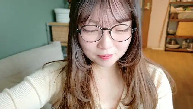   Yui  online show from March 2, 2026, 12:57 am