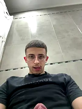 caballoverde31  online show from January 8, 2026, 12:35 am