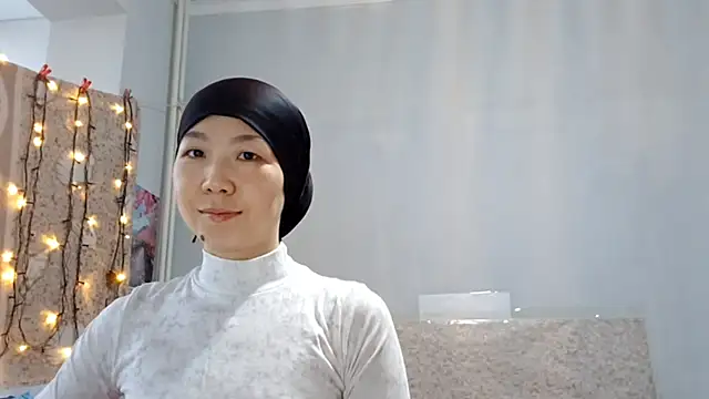 VuiCutie online show from January 6, 2026, 3:10 am