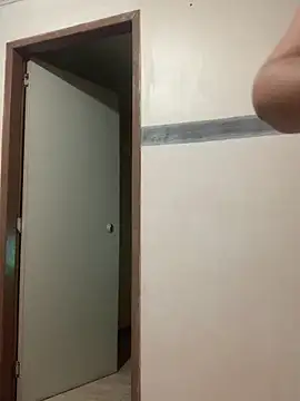 Mirandaroh online show from April 12, 2026, 3:44 am