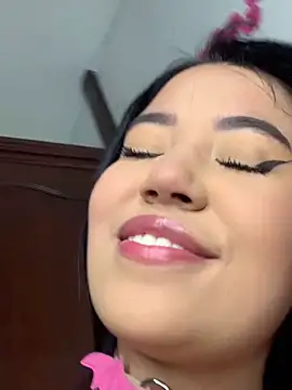 DulcePiink online show from March 4, 2026, 7:20 pm