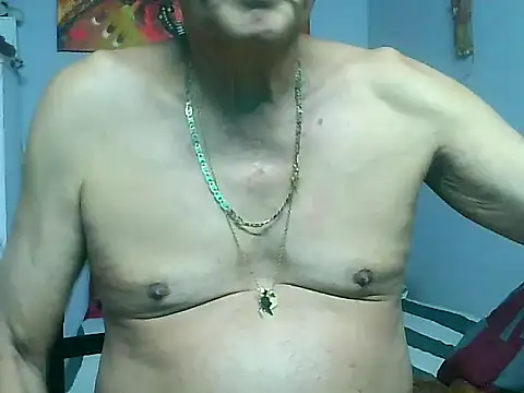 fetichefantasi24cm online show from January 15, 2026, 4:55 pm