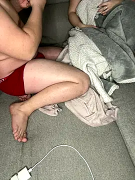 MissDesire2 online show from January 5, 2026, 8:01 pm