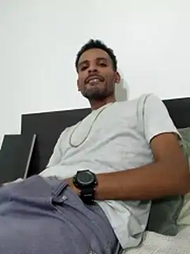 Snapshot of moreno_alpha_br chatting on February 1, 2026, 3:16 am moreno alpha br online show from February 1, 2026, 3:16 am