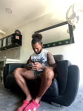 leon97hot online show from January 7, 2026, 4:20 pm