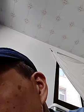 woxihuanzheli123 online show from March 22, 2026, 3:43 am