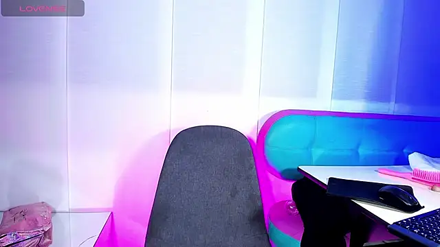 Sue blue online show from March 12, 2026, 2:07 am