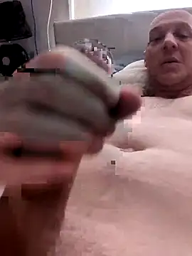 Snapshot of parish7196 chatting on April 4, 2026, 10:13 am parish7196 online show from April 4, 2026, 10:13 am