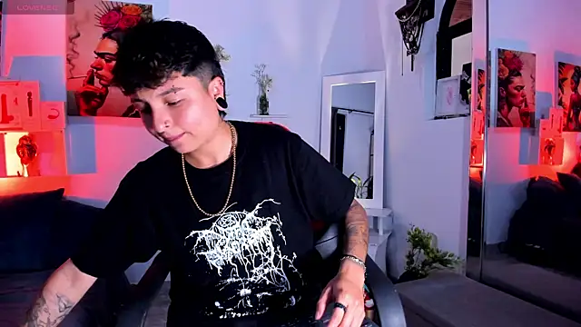 Snapshot of Zury_Ramirez chatting on January 6, 2026, 7:17 pm Zury Ramirez online show from January 6, 2026, 7:17 pm