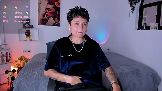 Zury Ramirez online show from February 23, 2026, 10:07 pm