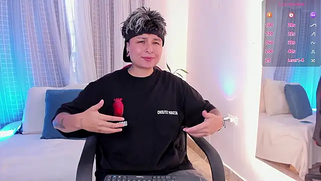 Zury Ramirez online show from March 23, 2026, 10:03 pm