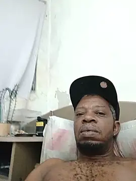 Negaomalinha1 online show from May 28, 2026, 4:48 pm